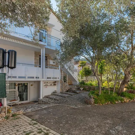 Cozy Apartment In Stari Grad With Wifi Apartment Stari Grad (Hvar)