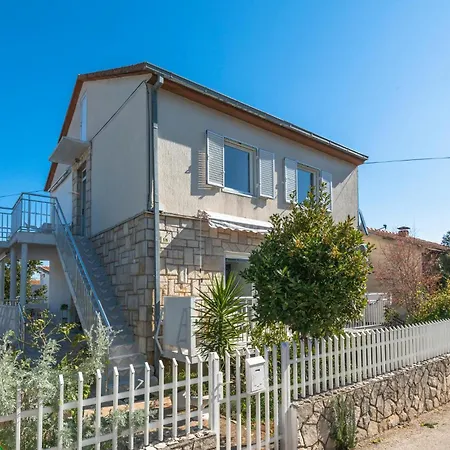 Apartment Cozy Apartment In Stari Grad With Wifi *